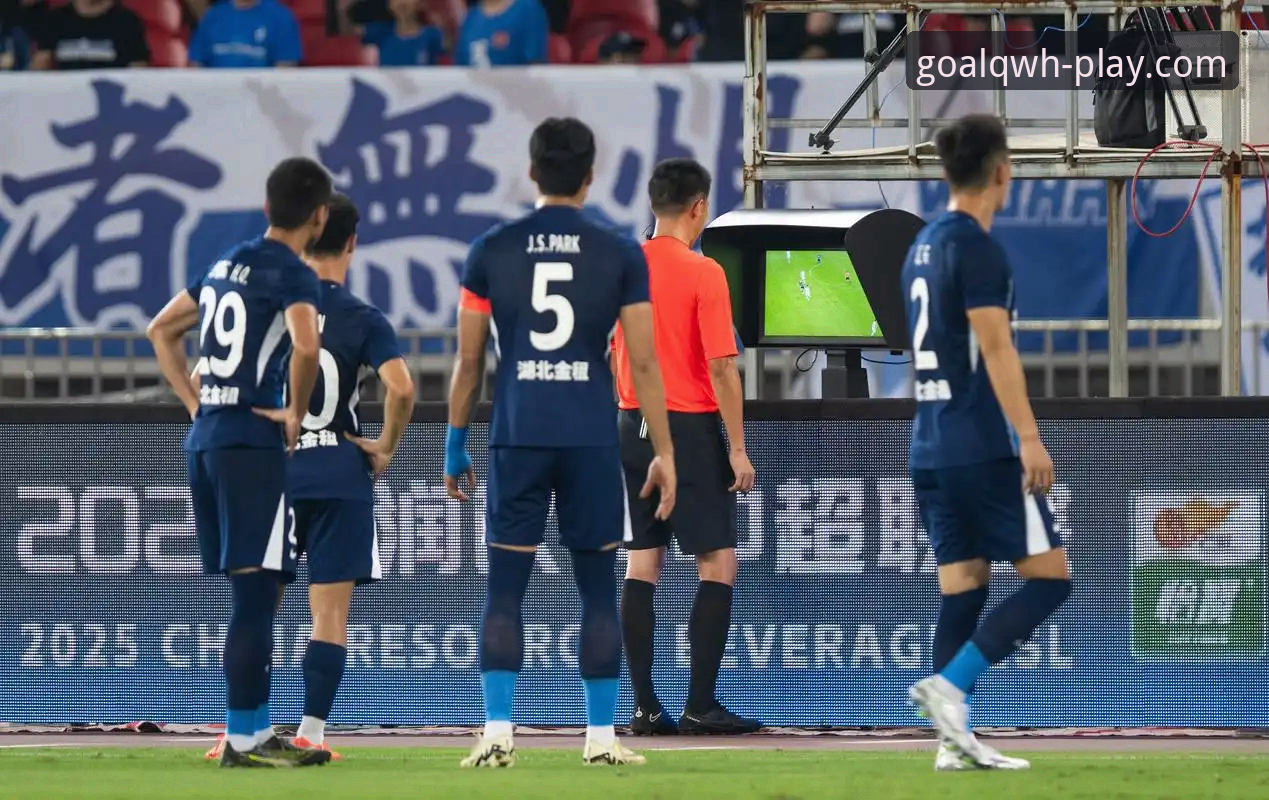 青岛海牛vs上海海港：13年等待的胜利，与球王会体育平台上的战术博弈